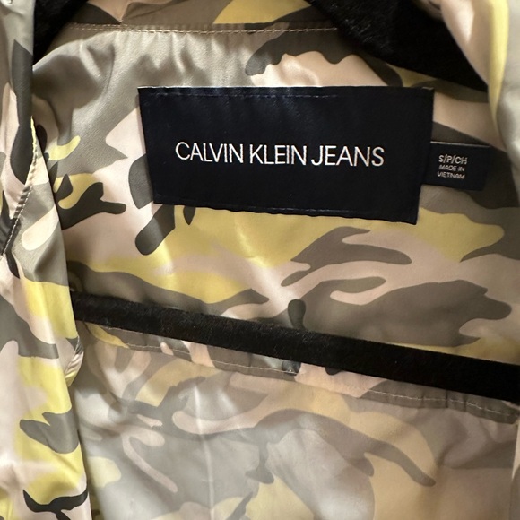 Calvin Klein Windbreaker - Picture 4 of 5